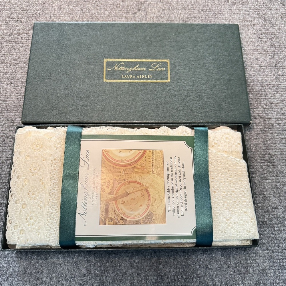 SET OF 4 VTG 1980's LAURA ASHLEY IVORY NOTTINGHAM LACE NAPKINS, BRAND NEW IN BOX